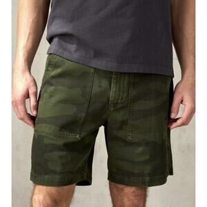 Outerknown The Field Shorts Mens 34 Olive Night Camo 7.5" Utility Organic Cotton